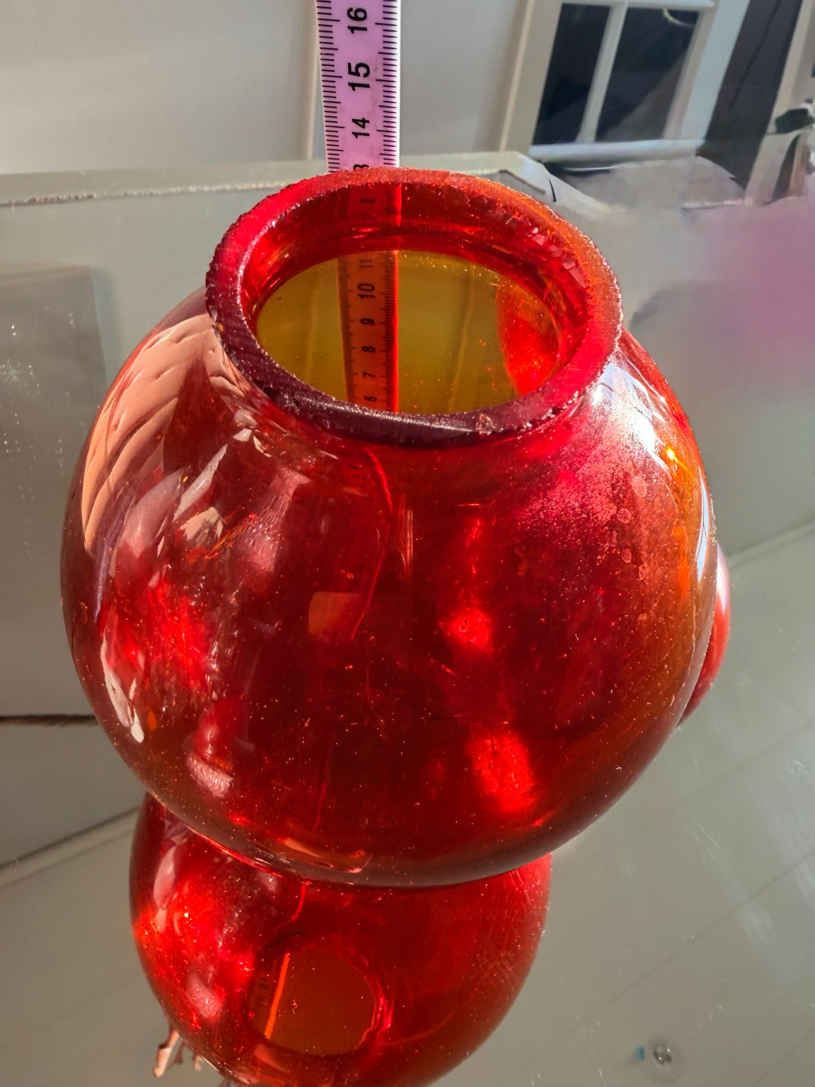 AFJM-035 röd orange glasform med öppning och mått